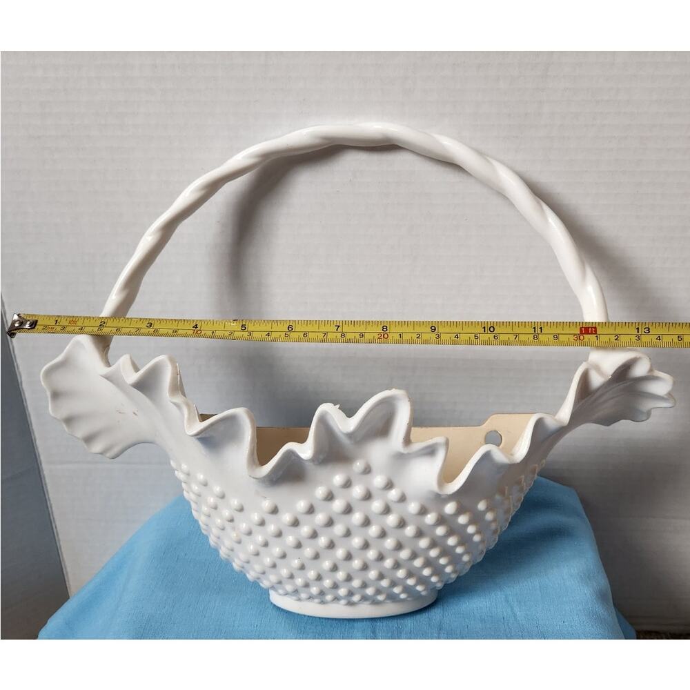 1984 White Hobnail Plastic Decorative Wall Pocket Burwood #2673 - Picture 5 of 6